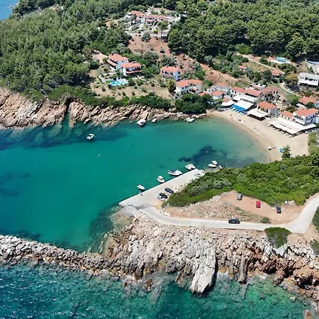 Katigiorgis Blue & * Agios Georgios (Thessaly)