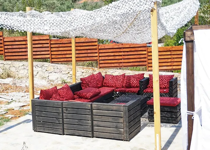 Katigiorgis Blue & * Agios Georgios (Thessaly)