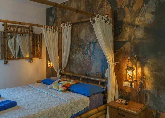 Katigiorgis Blue & *