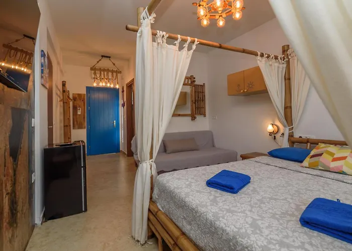 Katigiorgis Blue & *